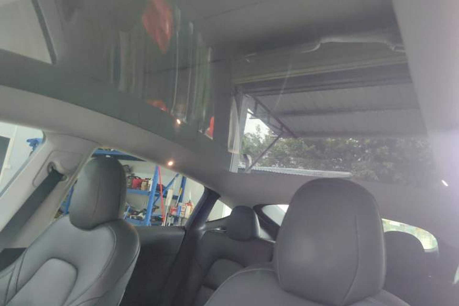Used Tesla Model Y 2022 Rear-Wheel-Drive Version Headliner