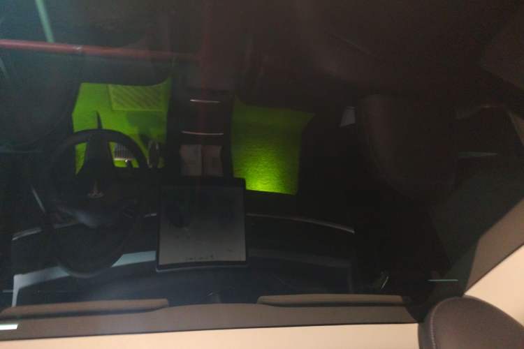 Used Tesla Model Y 2022 Rear-Wheel-Drive Version Headliner