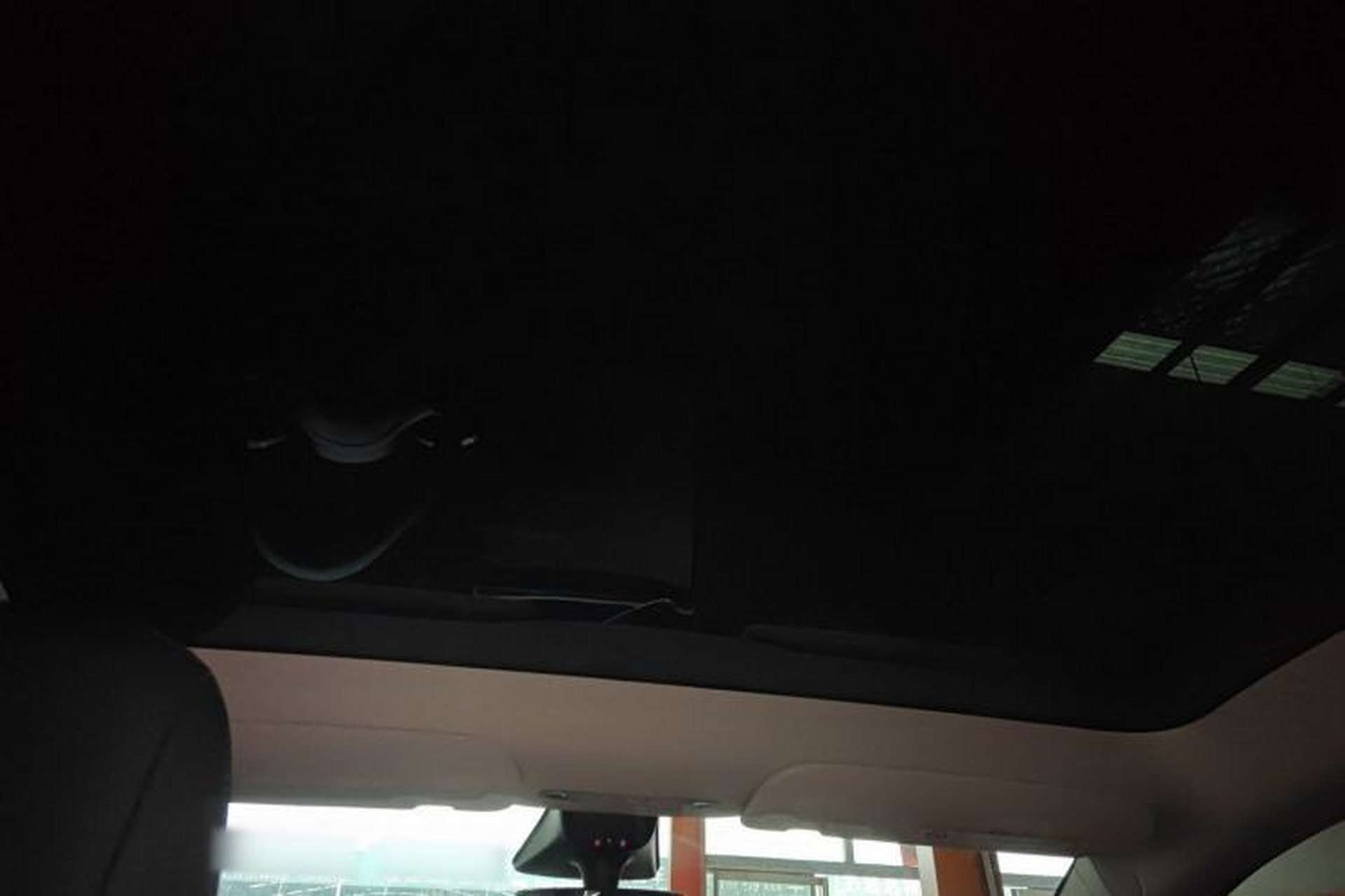 Used Tesla Model Y 2022 Rear-Wheel-Drive Version Headliner