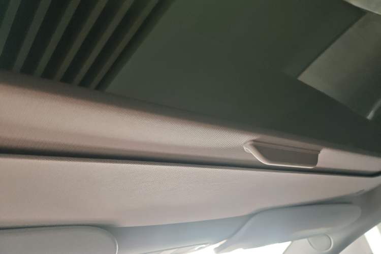 Used Tesla Model Y 2022 Revised Version Rear-Wheel Drive Headliner