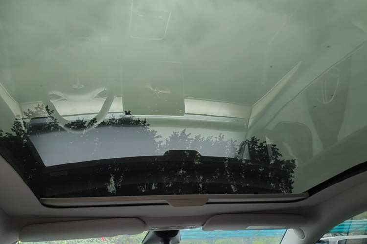 Used Tesla Model Y 2022 Revised Version Rear-Wheel Drive Headliner