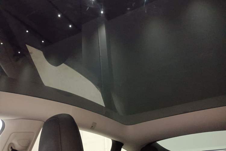 Used Tesla Model Y 2022 Revised Version Rear-Wheel Drive Headliner