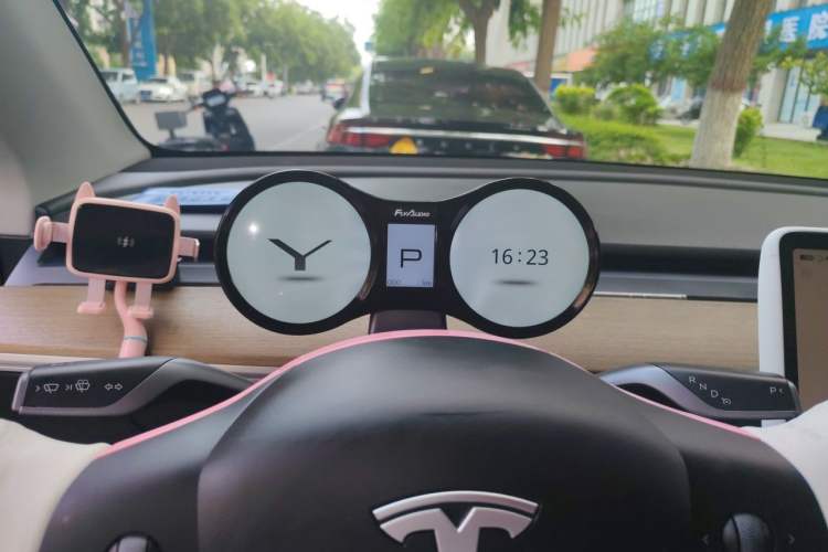 Used Tesla Model Y 2022 Long-Range All-Wheel-Drive Version Instrument Cluster