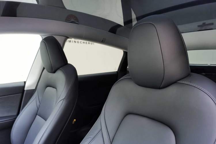 Used Tesla Model Y 2022 Revised Version Long-Range All-Wheel Drive Interior 1