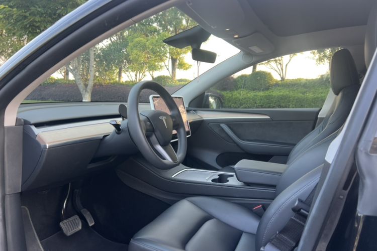 Used Tesla Model Y 2022 Revised Version Rear-Wheel Drive Interior 1
