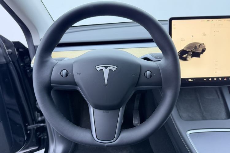 Used Tesla Model Y 2022 Rear-Wheel-Drive Version Interior 1
