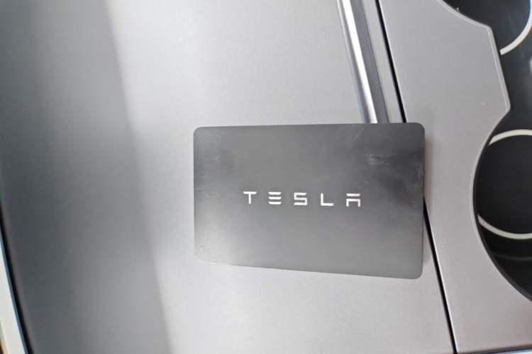Used Tesla Model Y 2022 Long-Range All-Wheel-Drive Version Interior 1