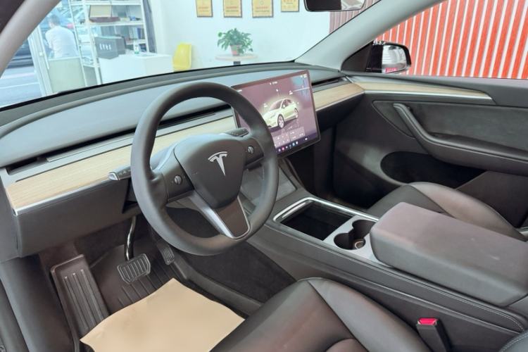Used Tesla Model Y 2022 Revised Version Rear-Wheel Drive Interior 1