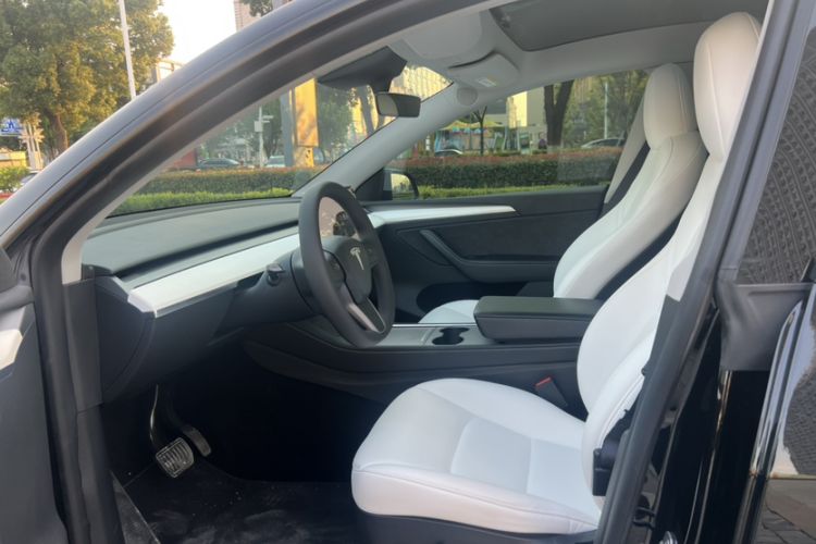 Used Tesla Model Y 2022 Revised Version Rear-Wheel Drive Interior 1