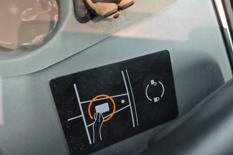 Used Tesla Model Y 2022 Rear-Wheel-Drive Version Interior 1