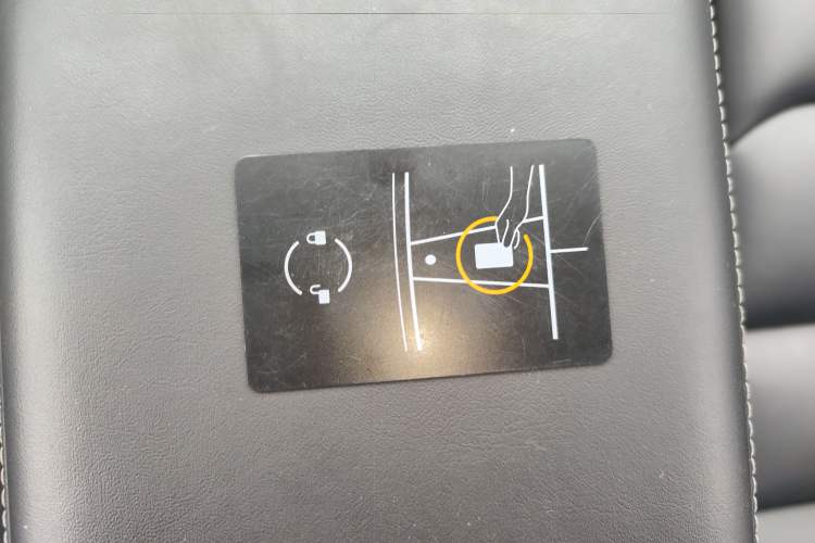 Used Tesla Model Y 2022 Rear-Wheel-Drive Version Interior 1