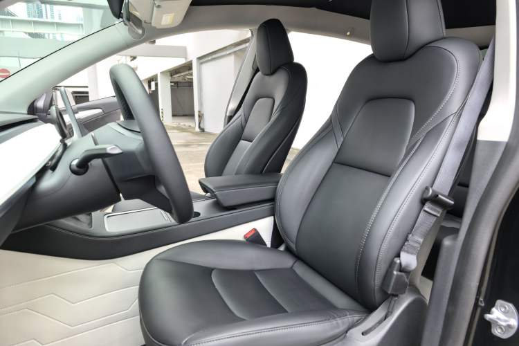 Used Tesla Model Y 2022 Revised Version Rear-Wheel Drive Interior 1