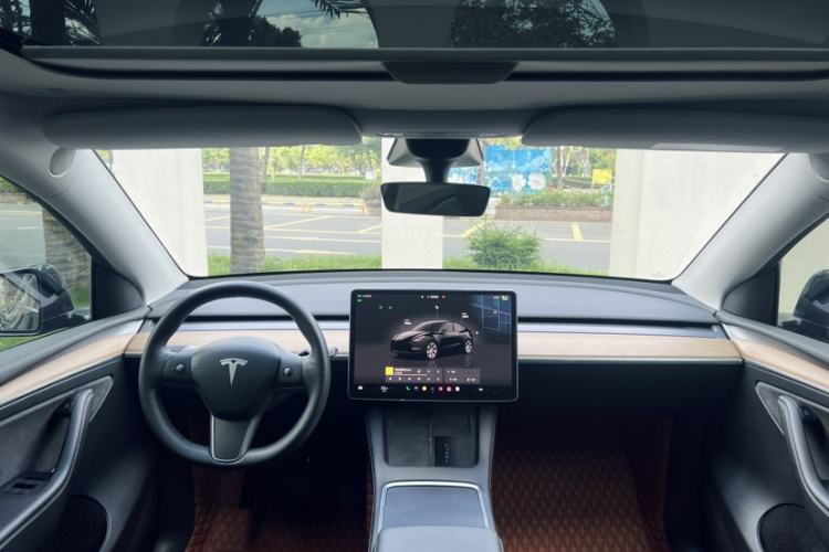 Used Tesla Model Y 2022 Rear-Wheel-Drive Version Interior 1