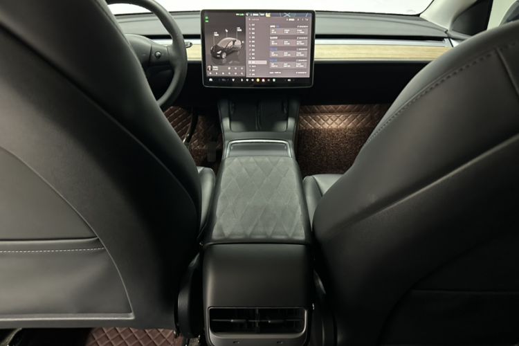 Used Tesla Model Y 2022 Revised Version Long-Range All-Wheel Drive Interior 1