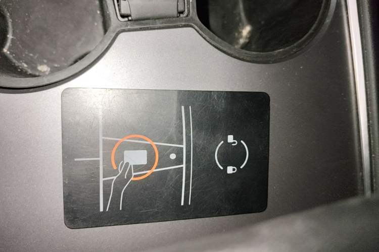 Used Tesla Model Y 2022 Rear-Wheel-Drive Version Interior 1