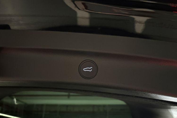 Used Tesla Model Y 2022 Rear-Wheel-Drive Version Interior 1