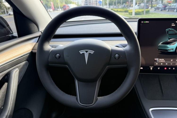 Used Tesla Model Y 2022 Revised Version Rear-Wheel Drive Interior 1