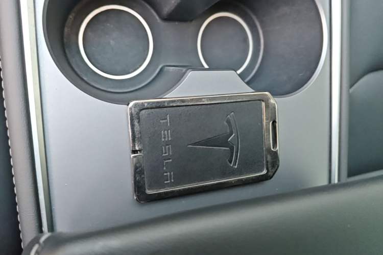 Used Tesla Model Y 2022 Rear-Wheel-Drive Version Interior 1