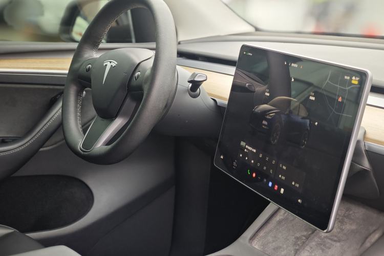 Used Tesla Model Y 2022 Rear-Wheel-Drive Version Interior 1