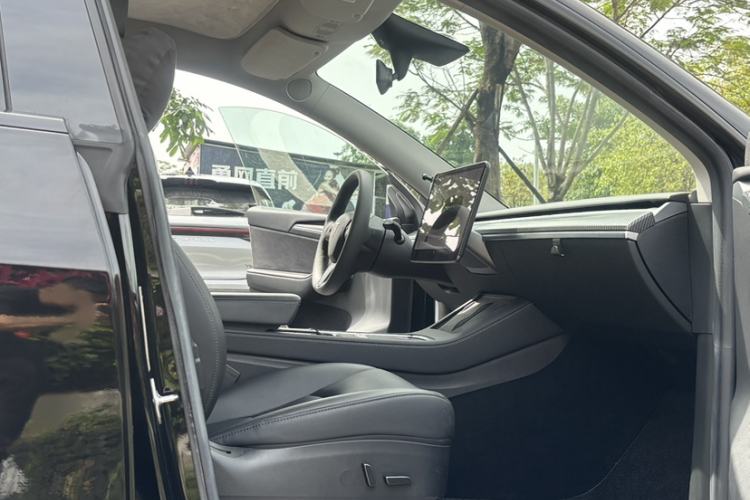 Used Tesla Model Y 2022 Rear-Wheel-Drive Version Interior 1