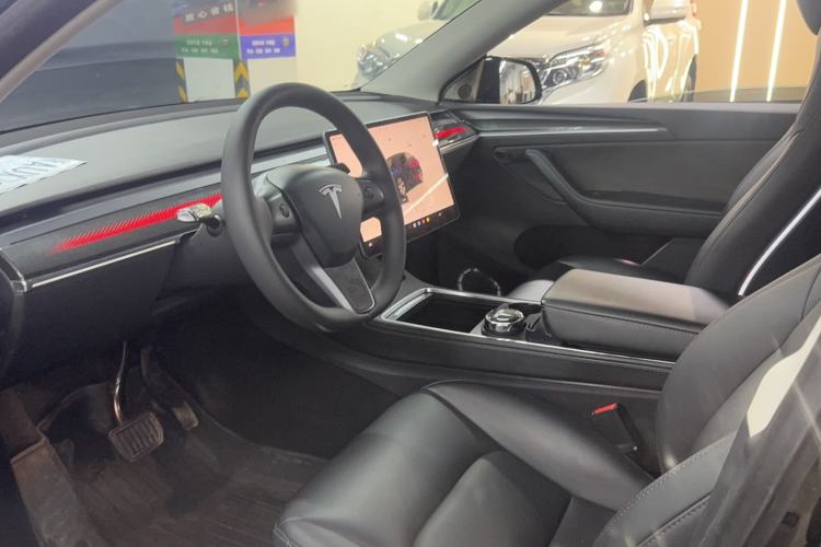 Used Tesla Model Y 2022 Rear-Wheel-Drive Version Interior 1