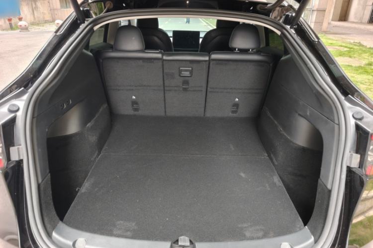 Used Tesla Model Y 2022 Rear-Wheel-Drive Version Interior 10