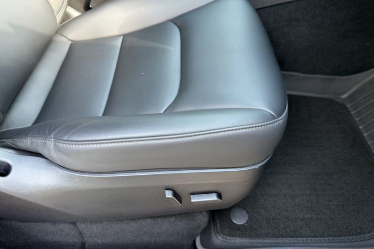 Used Tesla Model Y 2022 Revised Version Rear-Wheel Drive Interior 10