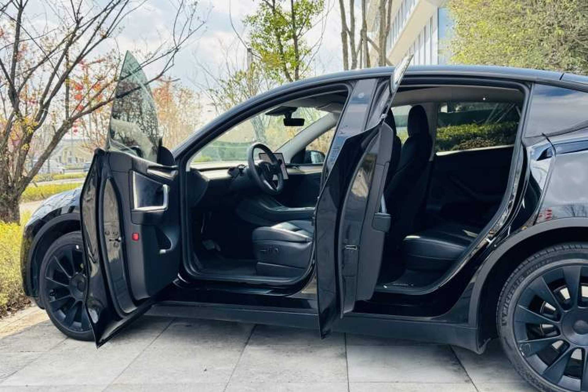 Used Tesla Model Y 2022 Revised Version Long-Range All-Wheel Drive Interior 11