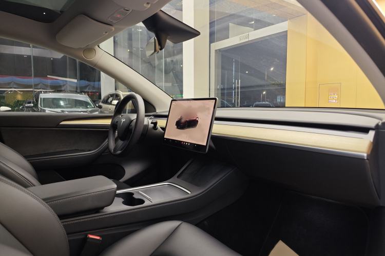 Used Tesla Model Y 2022 Revised Version Rear-Wheel Drive Interior 12