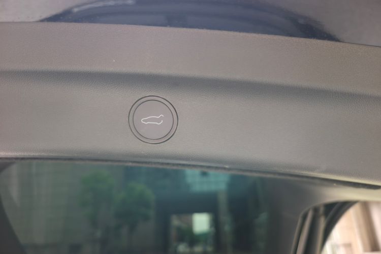 Used Tesla Model Y 2022 Rear-Wheel-Drive Version Interior 12
