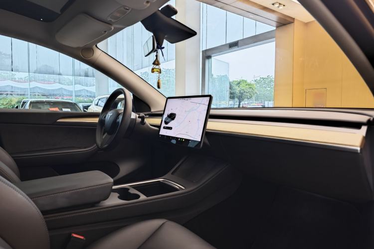Used Tesla Model Y 2022 Revised Version Rear-Wheel Drive Interior 12