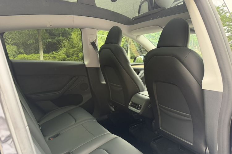 Used Tesla Model Y 2022 Revised Version Rear-Wheel Drive Interior 2