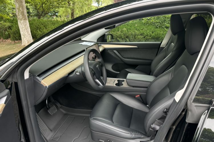Used Tesla Model Y 2022 Revised Version Rear-Wheel Drive Interior 2