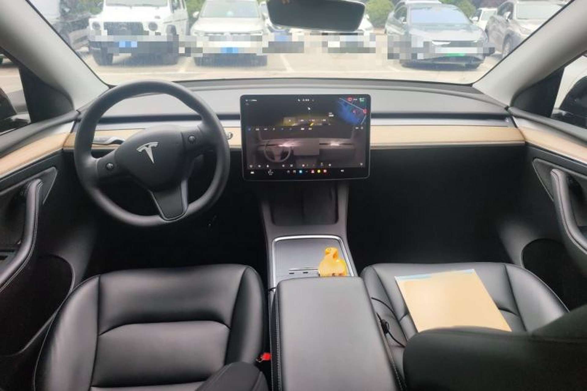 Used Tesla Model Y 2022 Rear-Wheel-Drive Version Interior 2