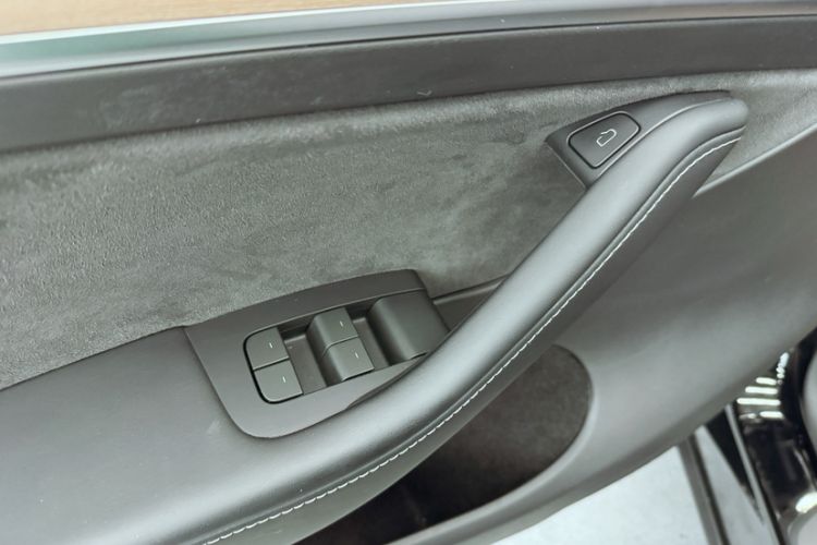 Used Tesla Model Y 2022 Revised Version Rear-Wheel Drive Interior 2