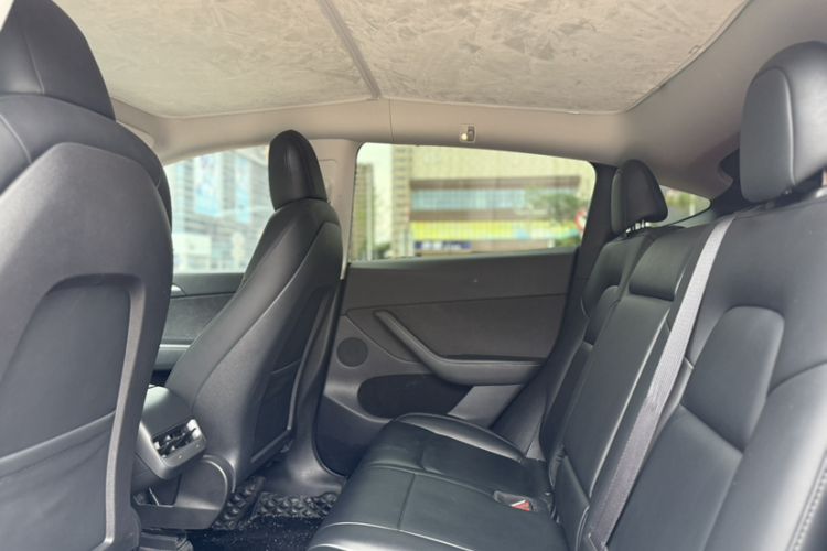 Used Tesla Model Y 2022 Rear-Wheel-Drive Version Interior 2