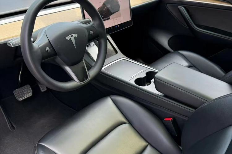 Used Tesla Model Y 2022 Revised Version Rear-Wheel Drive Interior 2