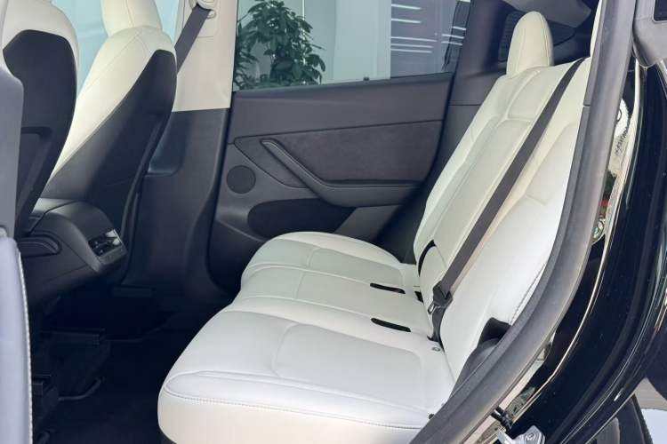 Used Tesla Model Y 2022 Revised Version Rear-Wheel Drive Interior 2