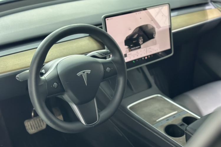Used Tesla Model Y 2022 Revised Version Rear-Wheel Drive Interior 2