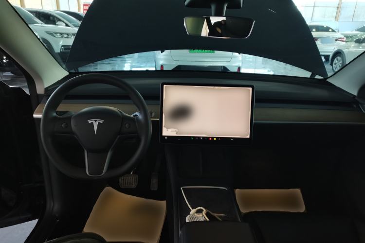 Used Tesla Model Y 2022 Rear-Wheel-Drive Version Interior 2