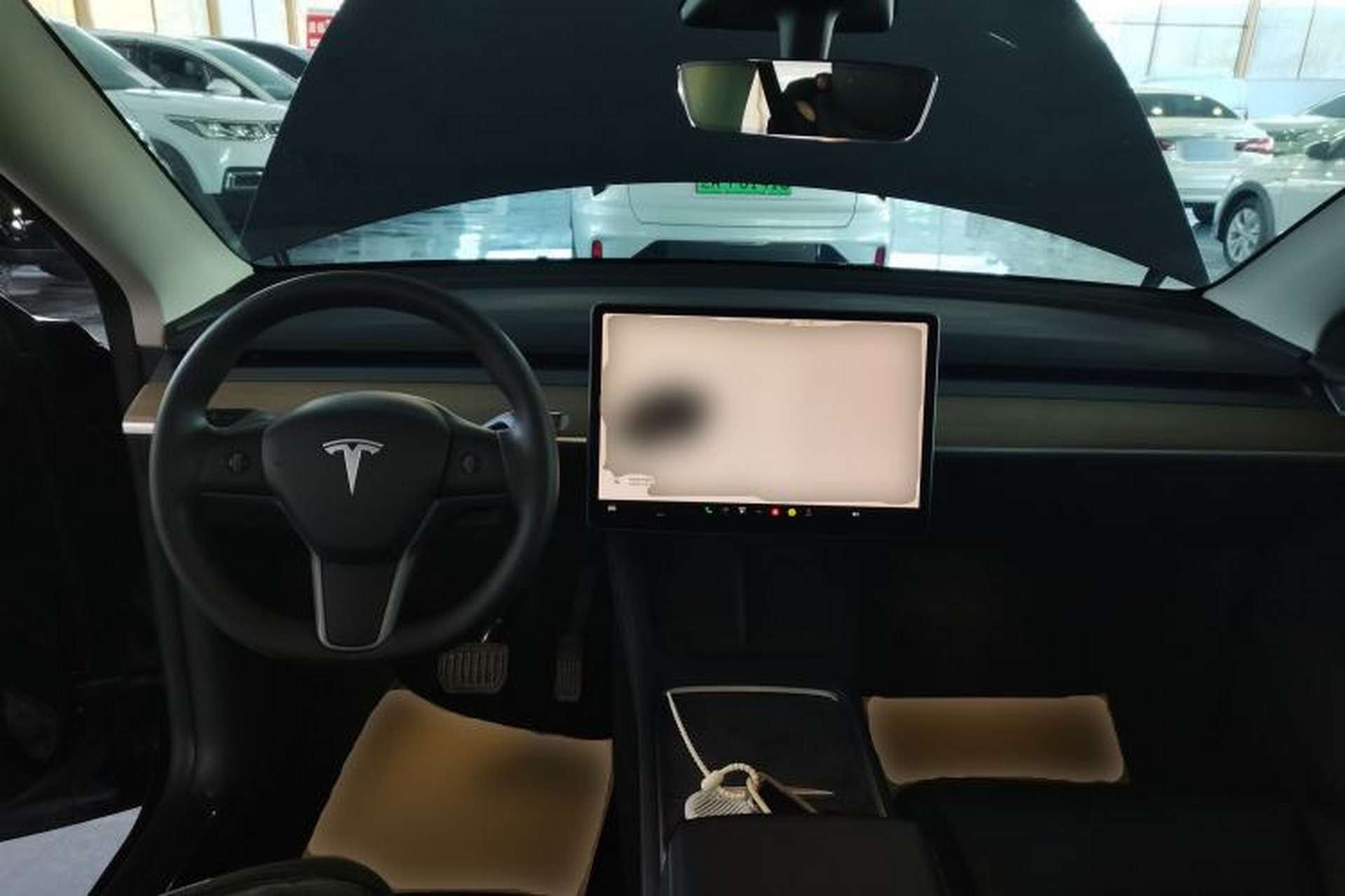 Used Tesla Model Y 2022 Rear-Wheel-Drive Version Interior 2