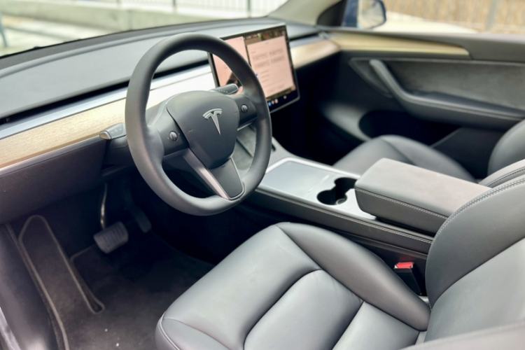Used Tesla Model Y 2022 Revised Version Rear-Wheel Drive Interior 2