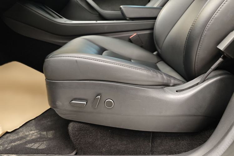 Used Tesla Model Y 2022 Revised Version Rear-Wheel Drive Interior 2