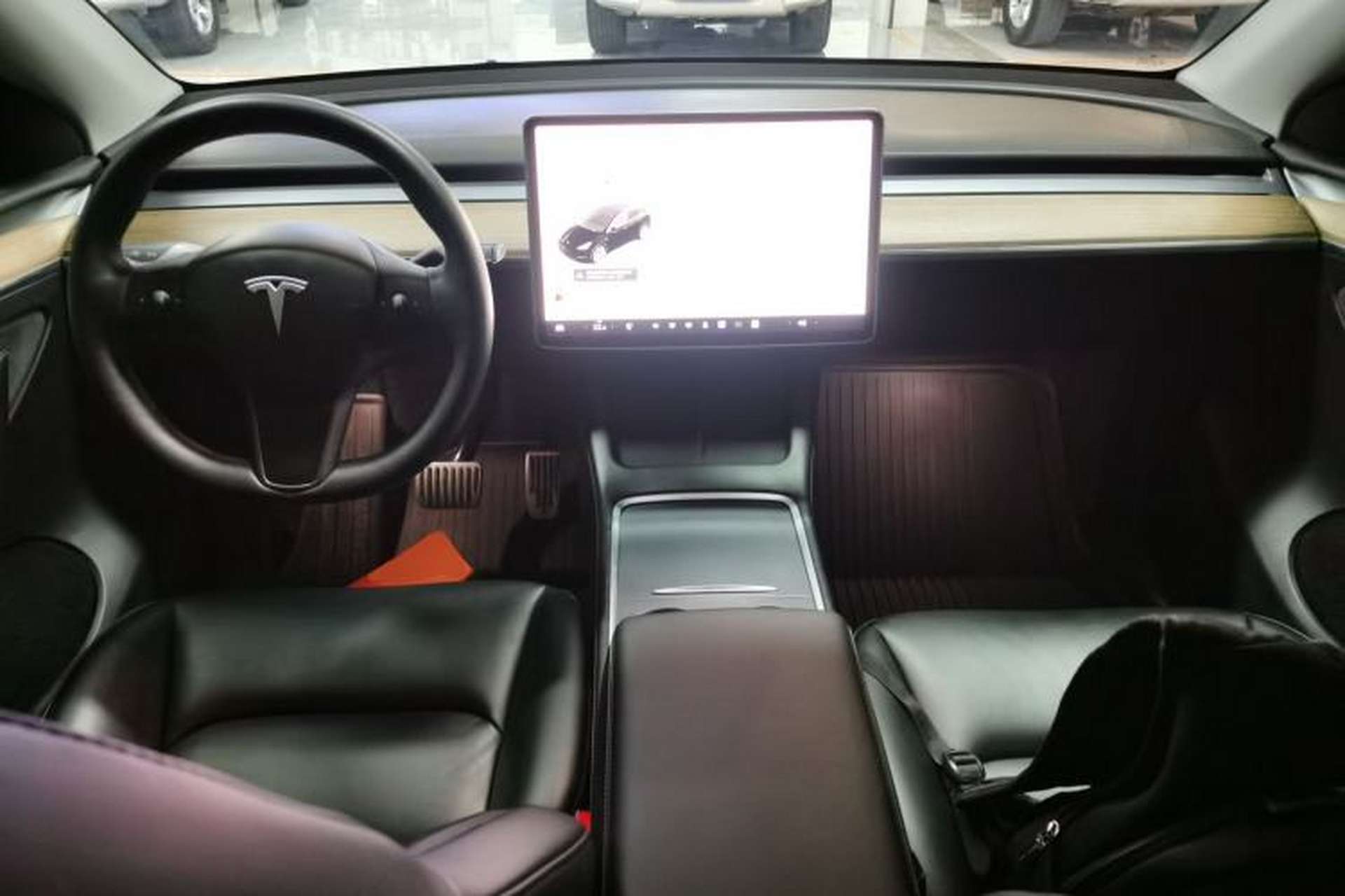 Used Tesla Model Y 2022 Rear-Wheel-Drive Version Interior 2