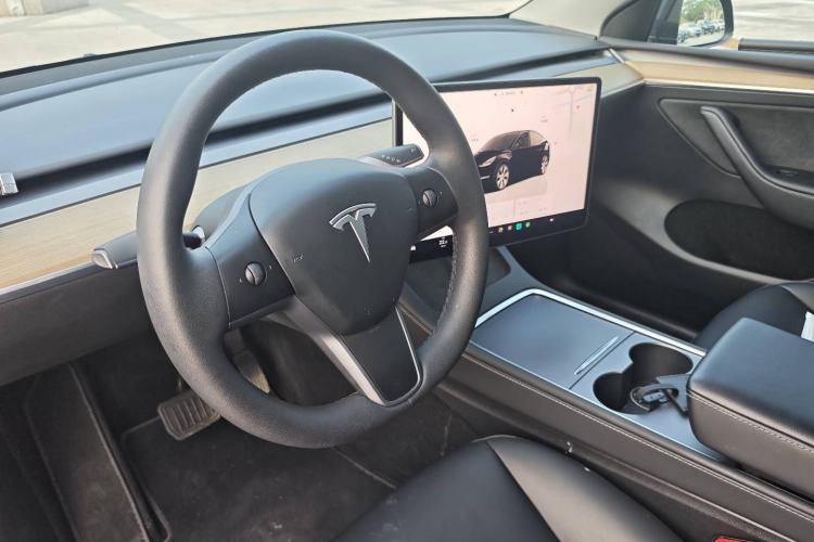 Used Tesla Model Y 2022 Revised Version Rear-Wheel Drive Interior 2