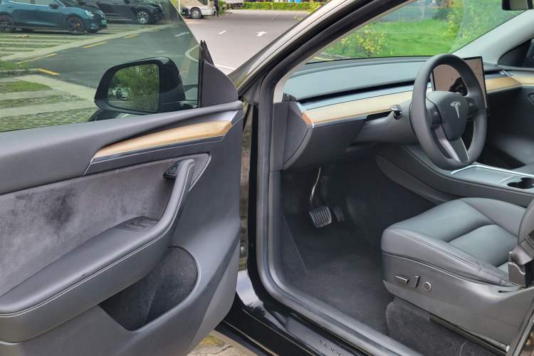 Used Tesla Model Y 2022 Revised Version Rear-Wheel Drive Interior 2