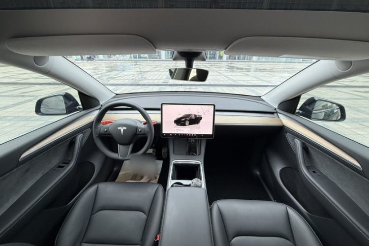 Used Tesla Model Y 2022 Revised Version Long-Range All-Wheel Drive Interior 2