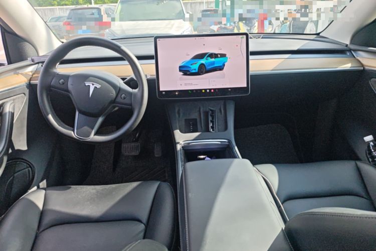 Used Tesla Model Y 2022 Rear-Wheel-Drive Version Interior 2