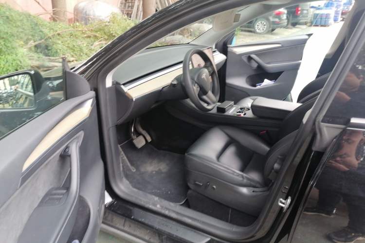 Used Tesla Model Y 2022 Revised Version Rear-Wheel Drive Interior 3