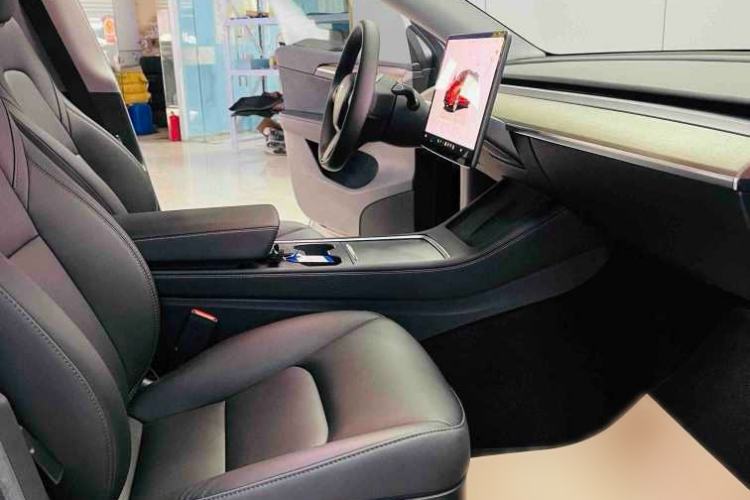 Used Tesla Model Y 2022 Revised Version Rear-Wheel Drive Interior 3